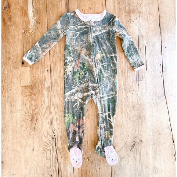 Bass Pro Shop Footed Timber Camo Sleeper Size 9M - Picture 1 of 3